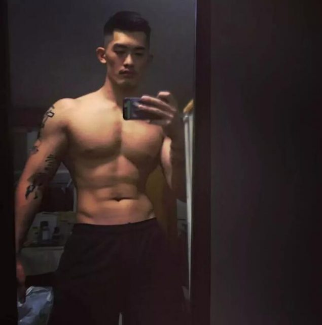 前^后^翘的痞帅长腿big筋霸，一看就很厉害的肌肉男！ - 51虹马